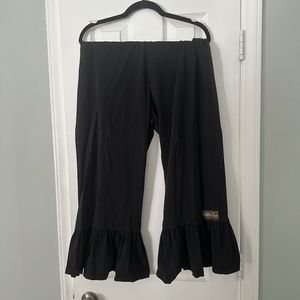 Matilda Jane black big ruffle pants sz XXL